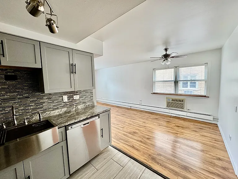 10925 S Keating Ave #1N — Photo 8