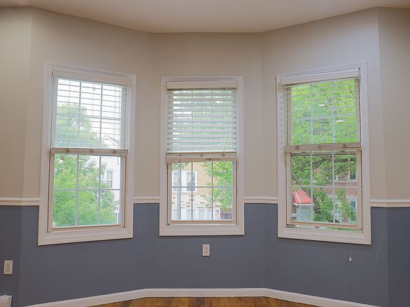 3rd image of 1225 Taylor Ave