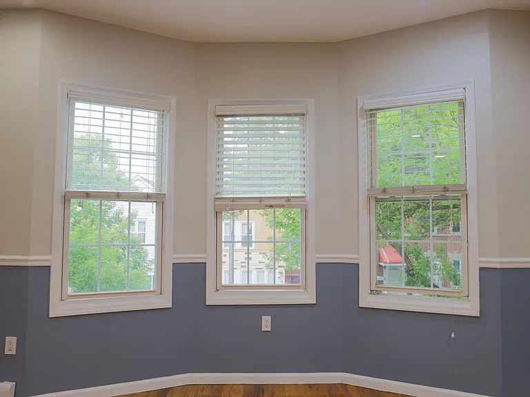 1225 Taylor Ave — Photo 3