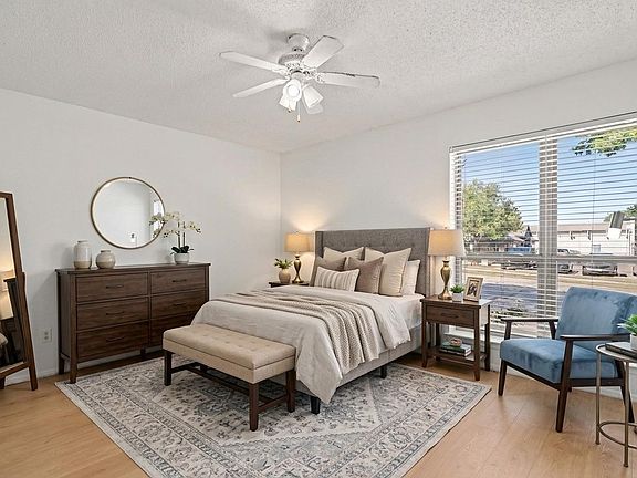 4th image of 2700 Meadow Park Dr