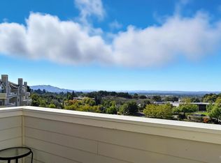 2065 Stonefield Ln, Santa Rosa, CA 95403