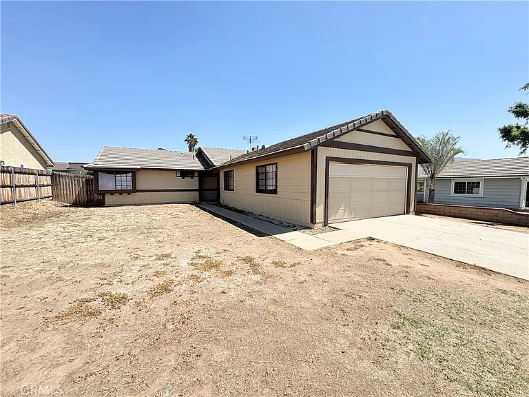 23214 Sonnet Dr — Photo 1