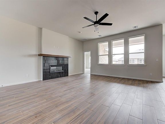 5th image of 626 Honey Springs Ln