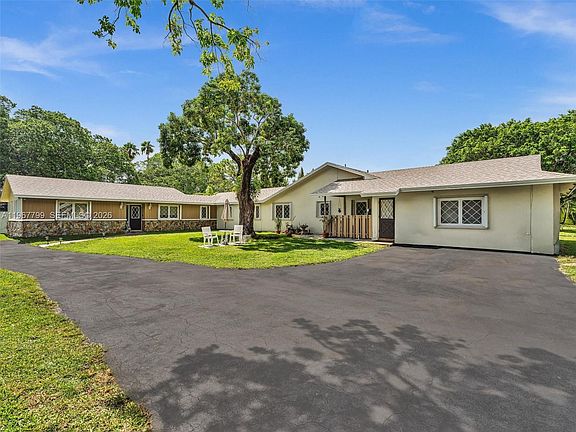 4th image of 5310 SW 109th Ave