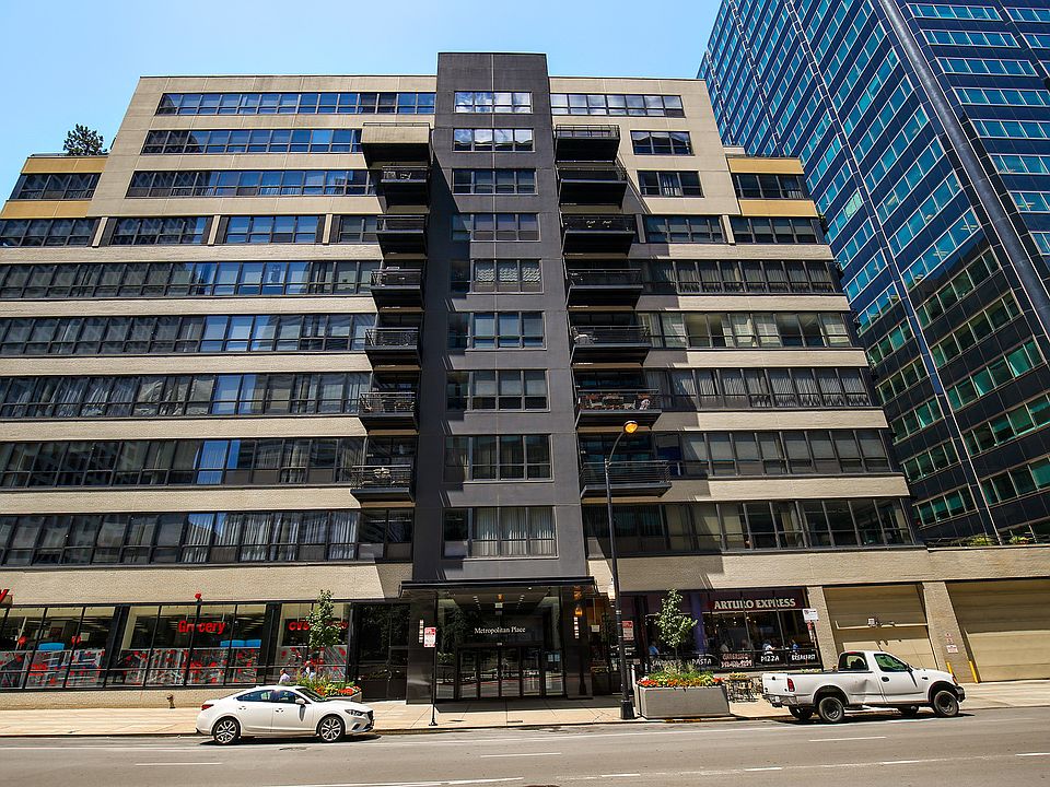 1st image of 130 S Canal St APT 606