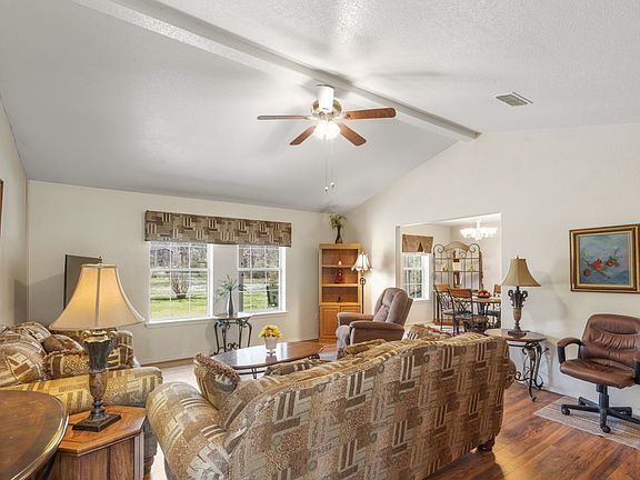 2nd image of 2106 Valley View Dr
