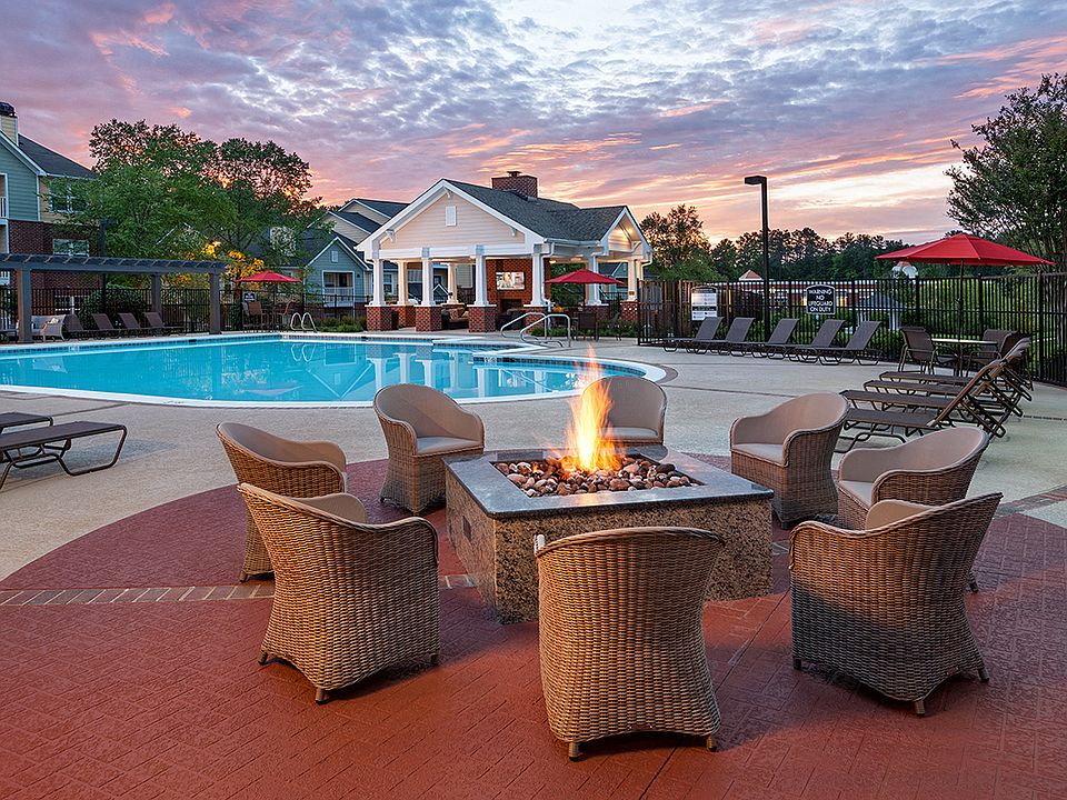 Fire Pit with Cozy Seating