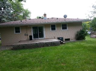 6449 Rath Dr, Woodbury, MN 55125