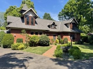 230 Altamont Pl, Somerville, NJ 08876