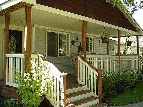 3rd image of 20018 E Cloverdale Ct