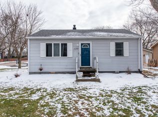 10383 W York House Rd, Beach Park, IL 60087