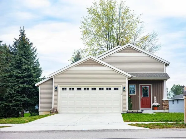 451 Tentree St NW, Sparta, MI 49345