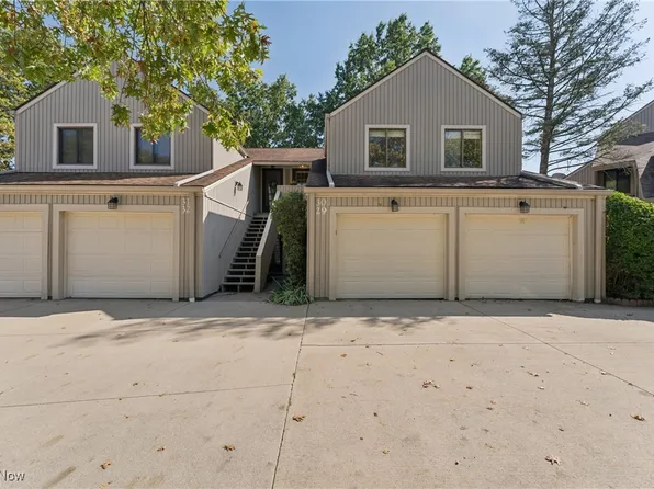 30 Landings Way, Avon Lake, OH 44012