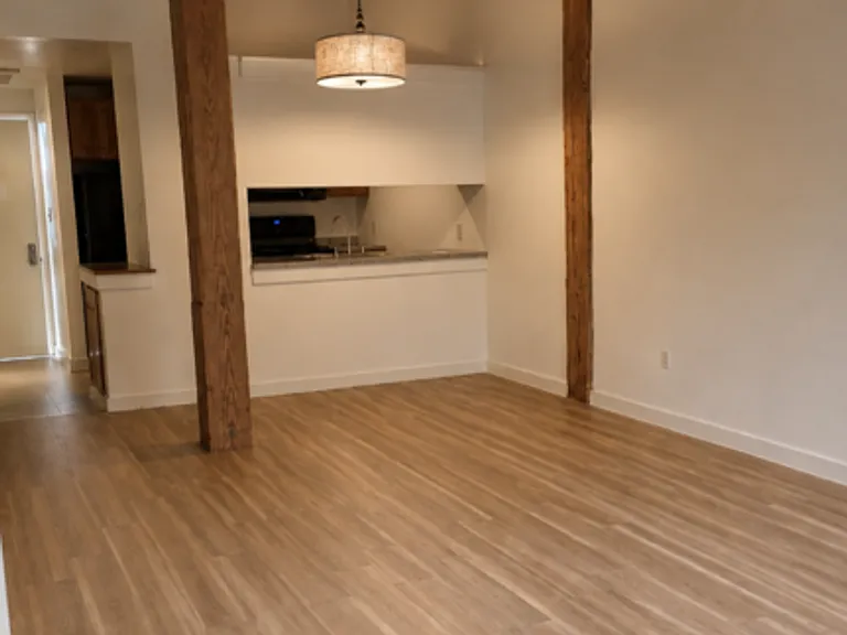 Peach Alley Court — Photo 17