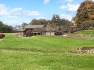 1 Edgewater St, Lebanon, IL 62254