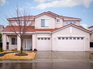 8221 Wooded Brook Dr, Elk Grove, CA 95758