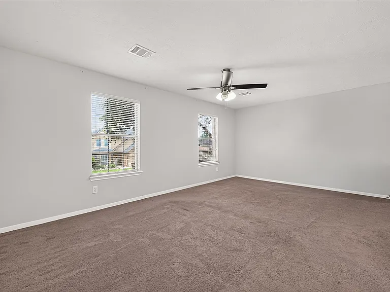 10031 Magnolia Way — Photo 36
