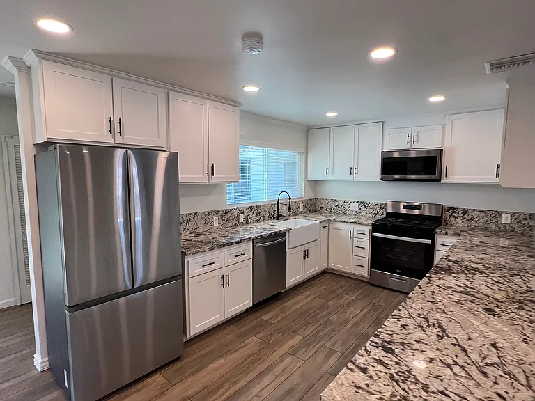 3917 Granada Ave — Photo 8