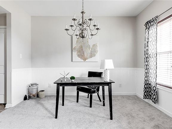 4th image of 3610 Avocado Dr #3610