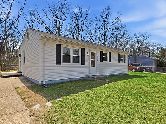 3rd image of 611 Weymouth Rd