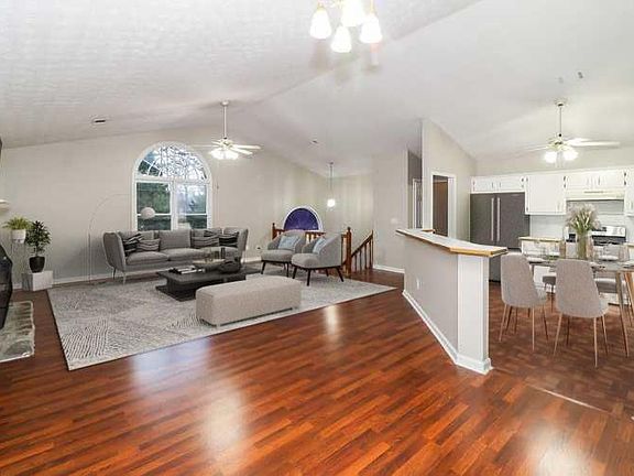 3rd image of 2329 La Maison Ct