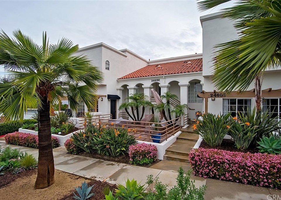 1st image of 24636 La Cresta Dr #102