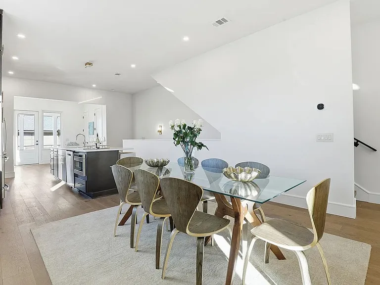Luxury New Construction Rental Near Starland, SCAD & Ardsley Park with Garage and Private Courtyard — Photo 6