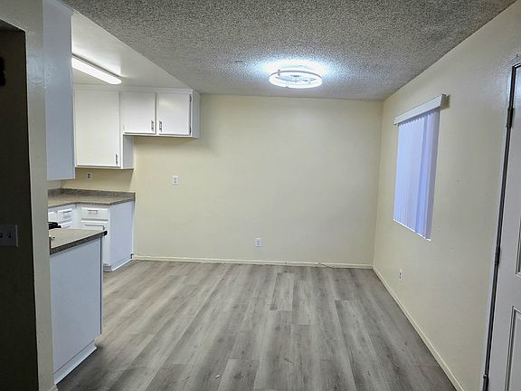 3rd image of 15449 Nordhoff St #6