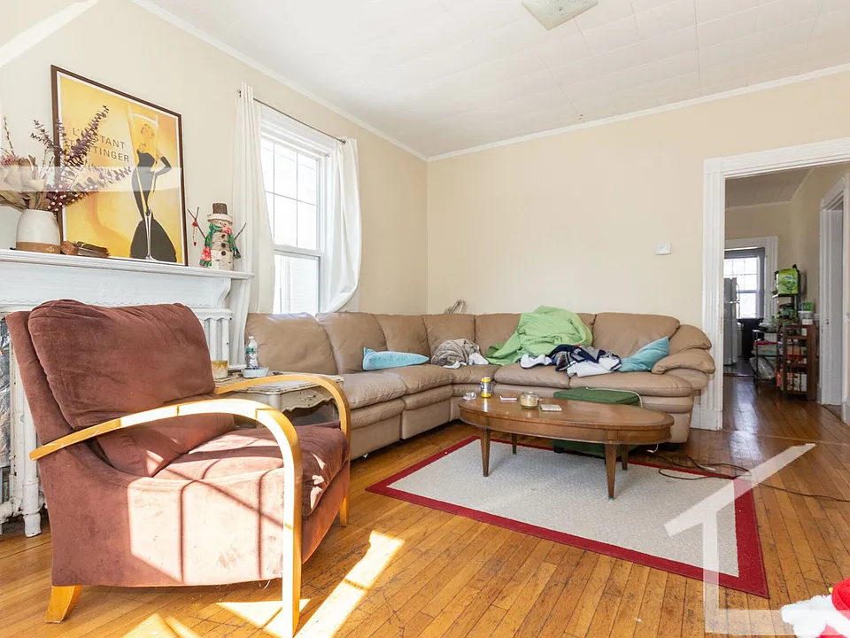20 Bennett St #19