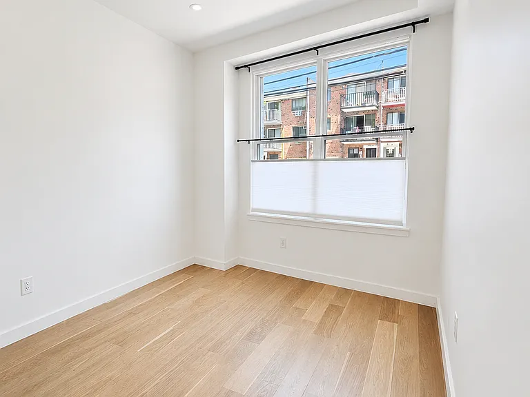 27-16 Newtown Ave #1H — Photo 7