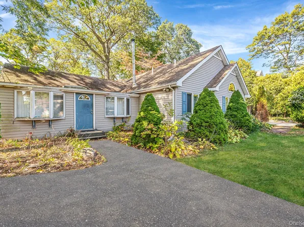 6 Sound Beach Boulevard, Sound Beach, NY 11789