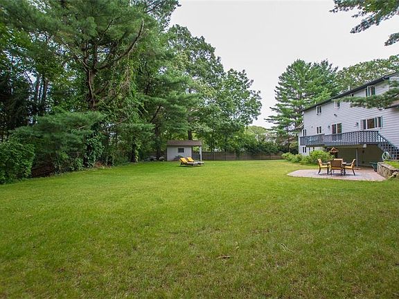 3rd image of 115 Hamilton Dr