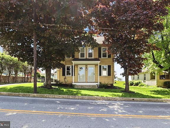 2nd image of 2152 Cloverleaf Rd