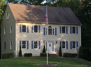 21 Parsonage Hill Rd, Haverhill, MA 01832