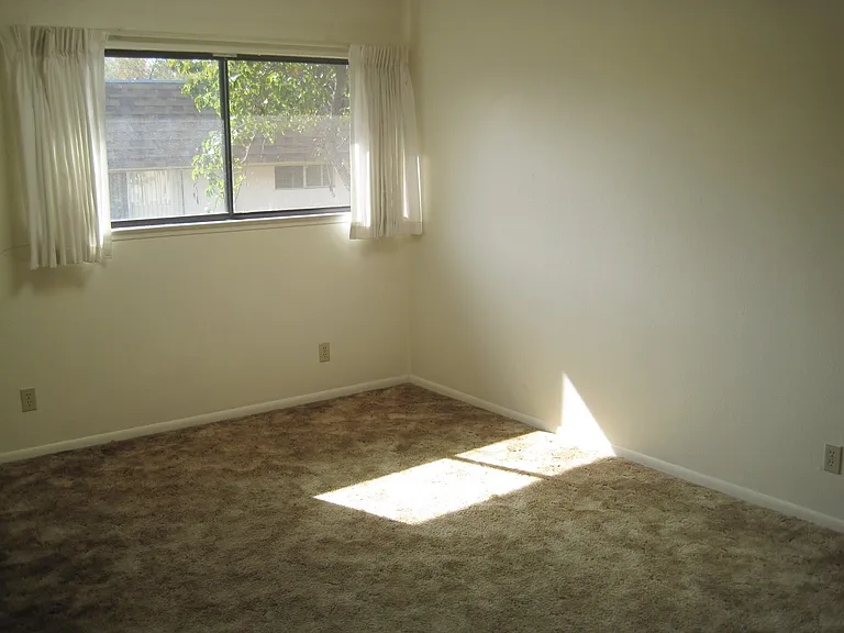 673 Grand Ave — Photo 12
