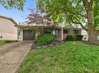 32 James Ct, Ballwin, MO 63021