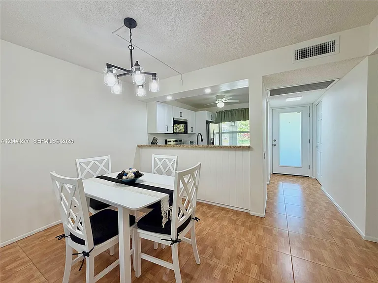 1203 Bahama Bnd #G1 — Photo 8