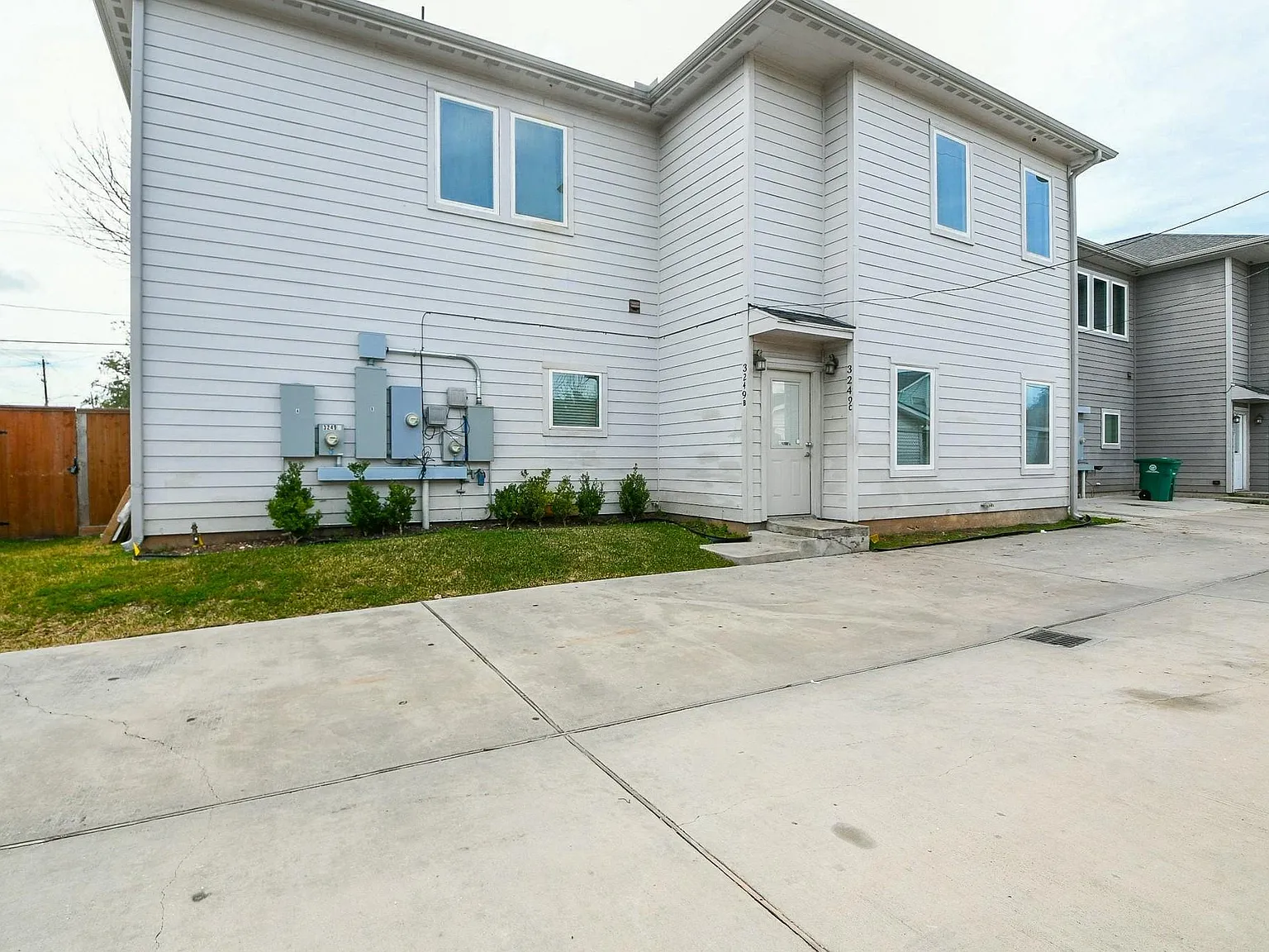 2 bed, 2.0 bath, 1069 sqft, $1,450 — Photo 2