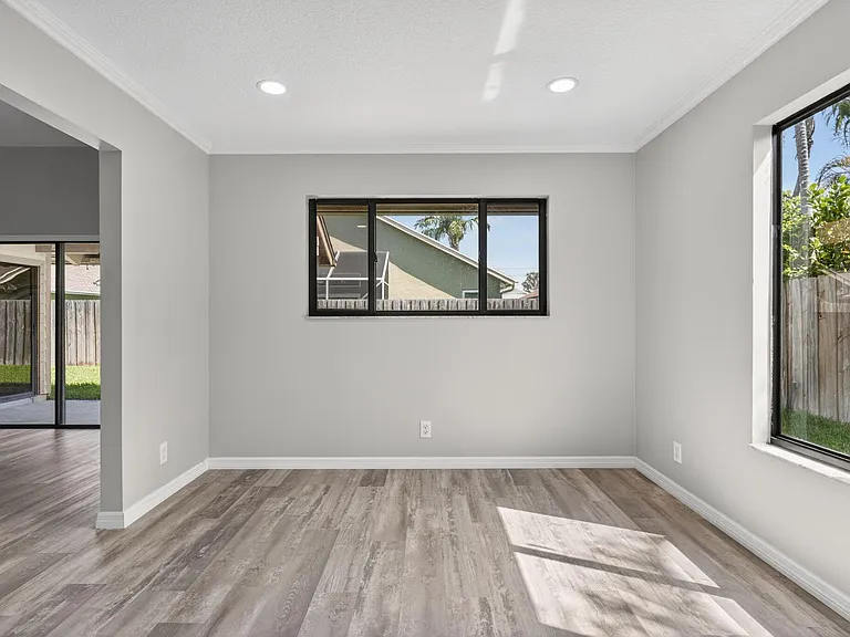 6119 Mullin St — Photo 8