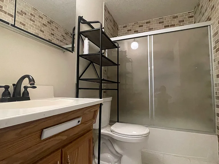 3 Shadowbrook Ln #25 — Photo 15