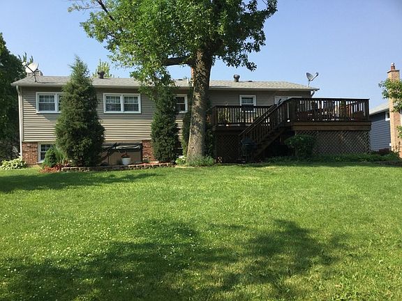 3rd image of 311 W Tanglewood Dr