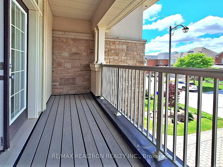 7 Military Ct — Photo 41