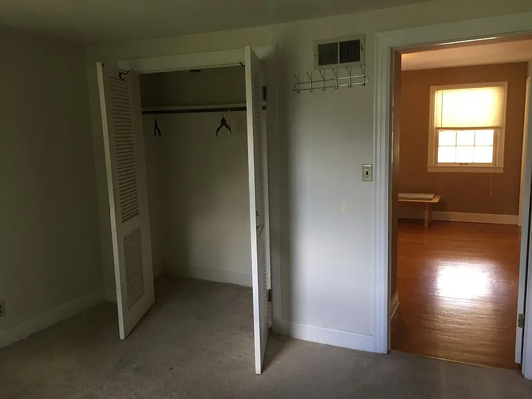 1918 Eastview Ave #2 — Photo 3