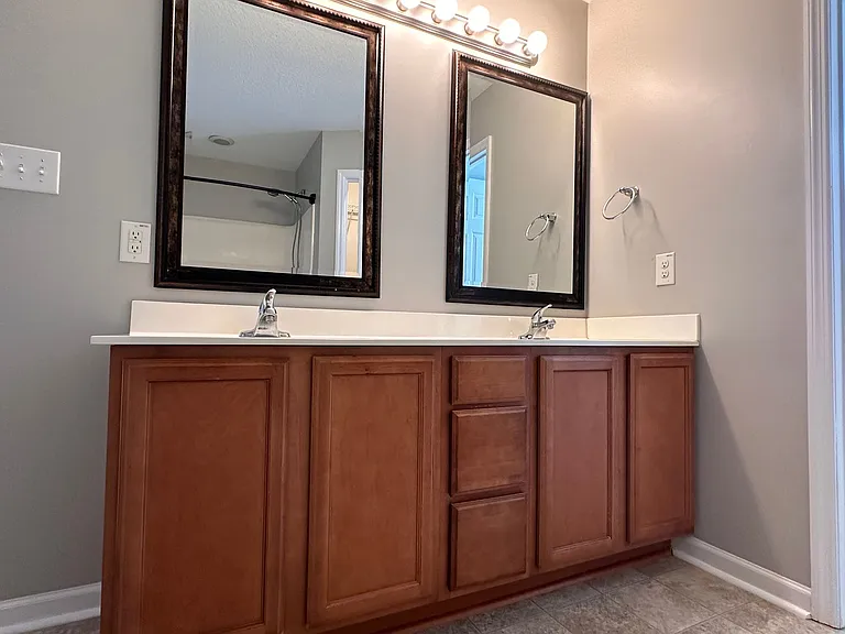102 Brookhaven Dr — Photo 23