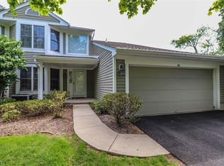 88 S Edgewood Rd, Bedminster, NJ 07921