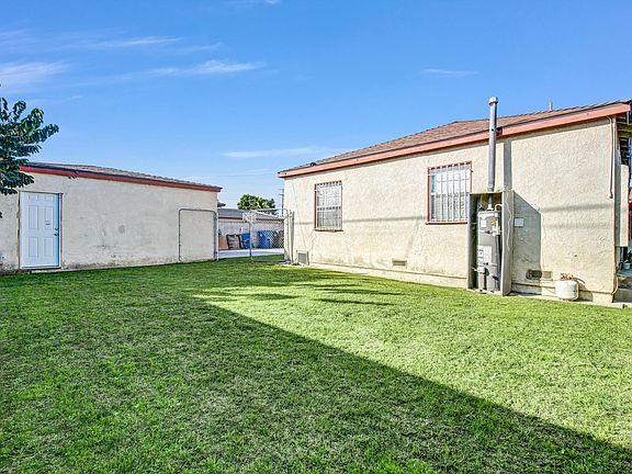 4th image of 3726 W 112th St