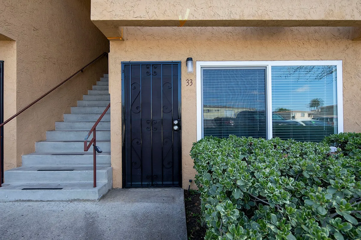 Building Photo - Olive Avenue