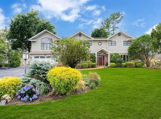 69 Chestnut Rd, Manhasset, NY 11030