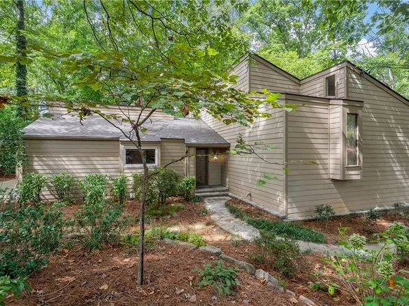 3771 Club Dr NW, Kennesaw, GA 30144