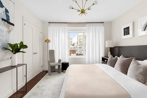 Sold by Douglas Elliman | media 15